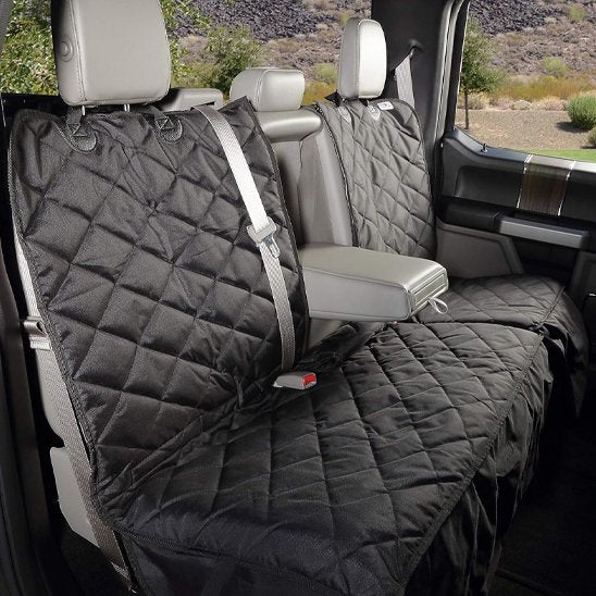 Housse voiture chien qui couvre pas l'accoudoir arrière 